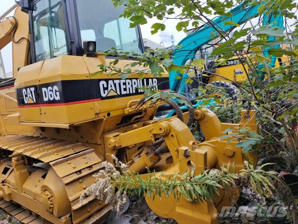 CAT D6G Buldozer sobre oruga
