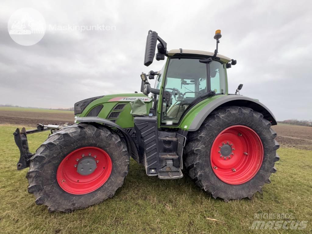 Fendt 724 Vario Tractores