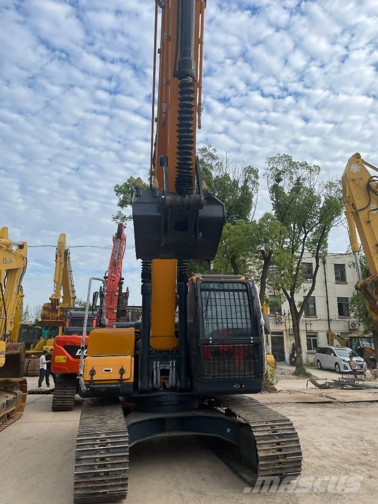 Hyundai 220LC-9S Excavadoras sobre orugas