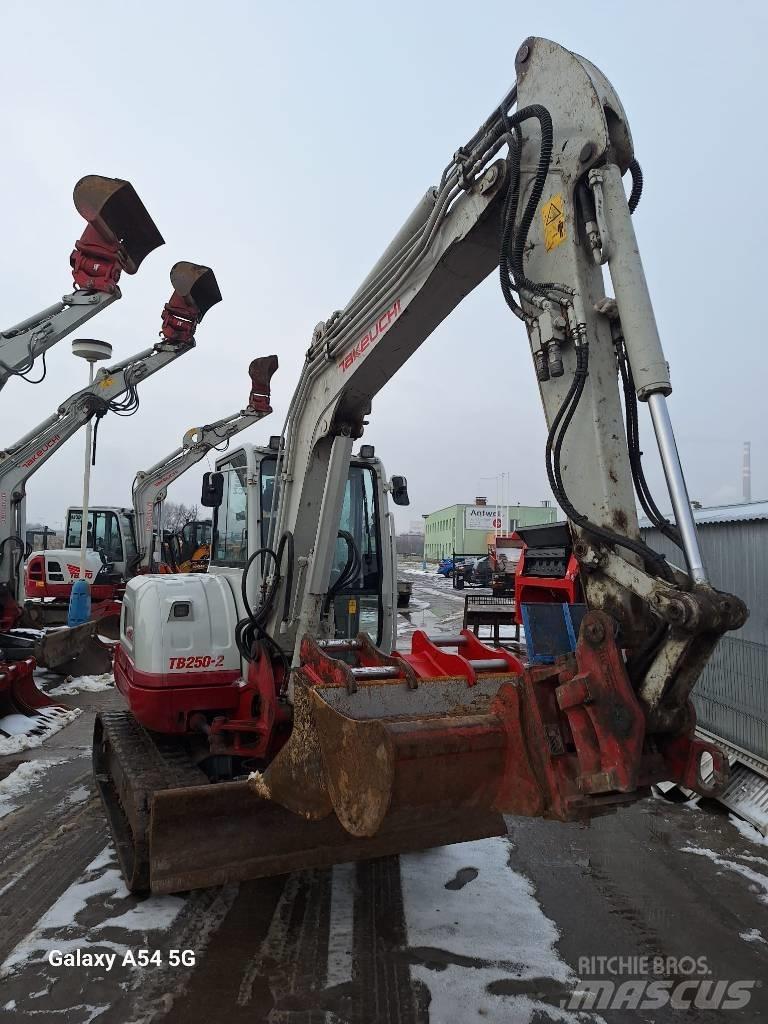 Takeuchi TB250-2 Miniexcavadoras