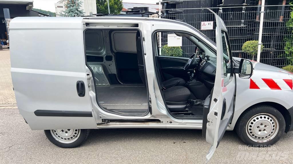 Opel Combo Vehículos de caha cerrada