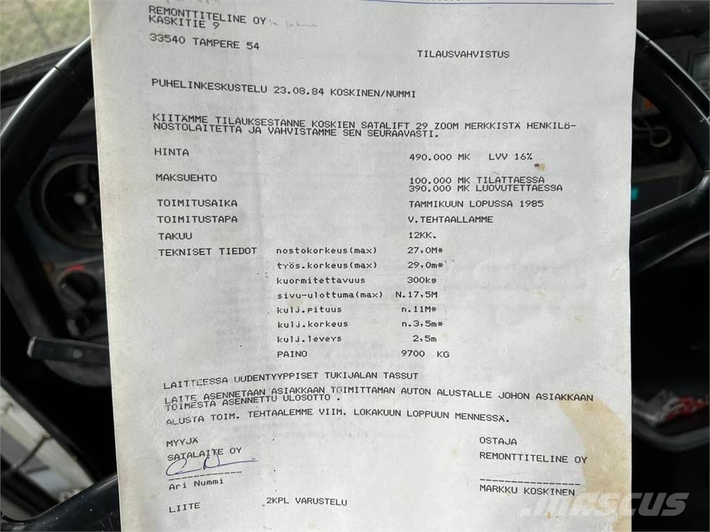 Volvo N12-1-V-6X2 Camiones grúa