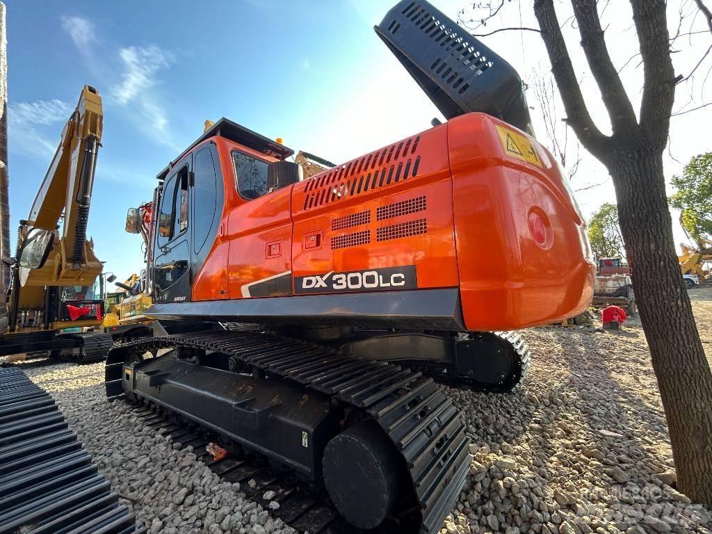 Doosan DX 300 Excavadoras sobre orugas