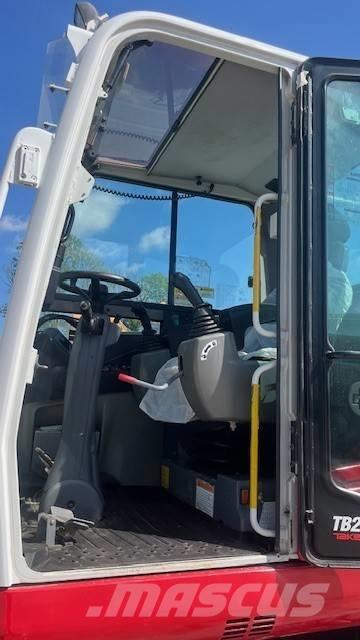 Takeuchi TB295W Excavadoras de ruedas
