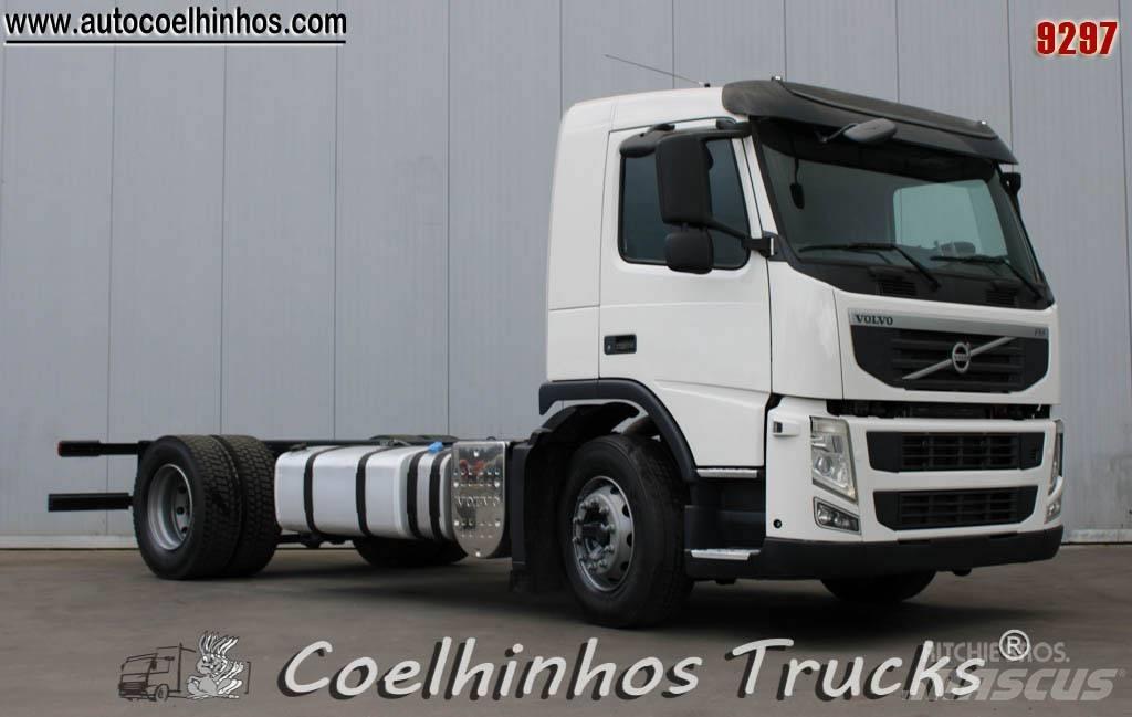 Volvo FM 330 Camiones con chasís y cabina