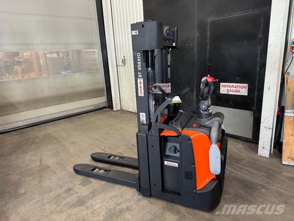 Toyota SPE140L Montacargas manual