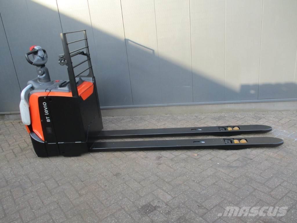 Toyota LPE 250 Montacargas con plataformas de baja elevación