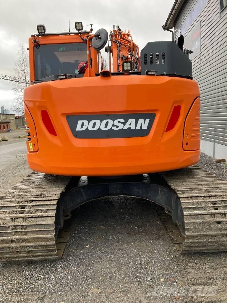 Doosan DX 140 LCR Excavadoras sobre orugas