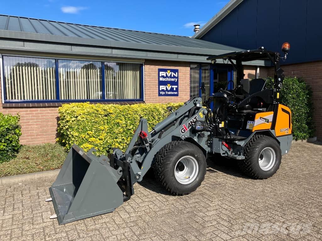 GiANT G2500 HD X-Tra Cargadoras sobre ruedas