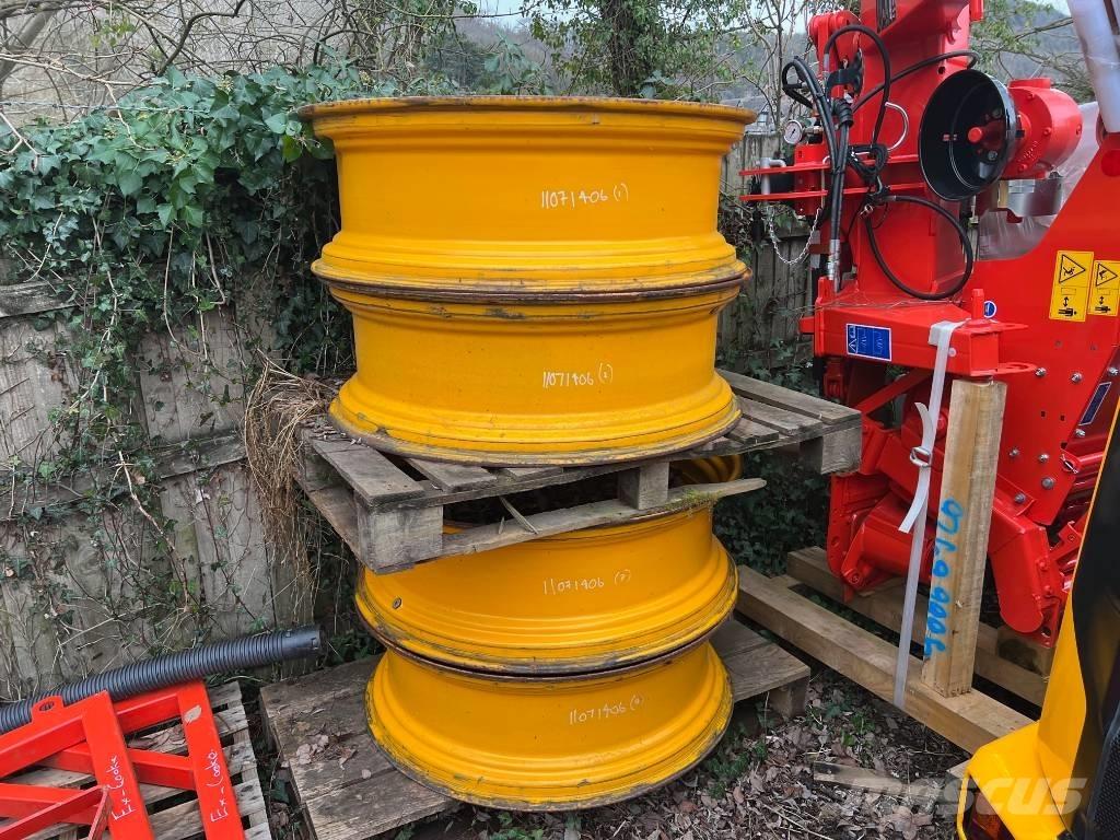 JCB 4 x Wheel Rims Ruedas
