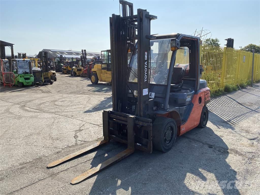 Toyota 8FG40N Camiones LPG