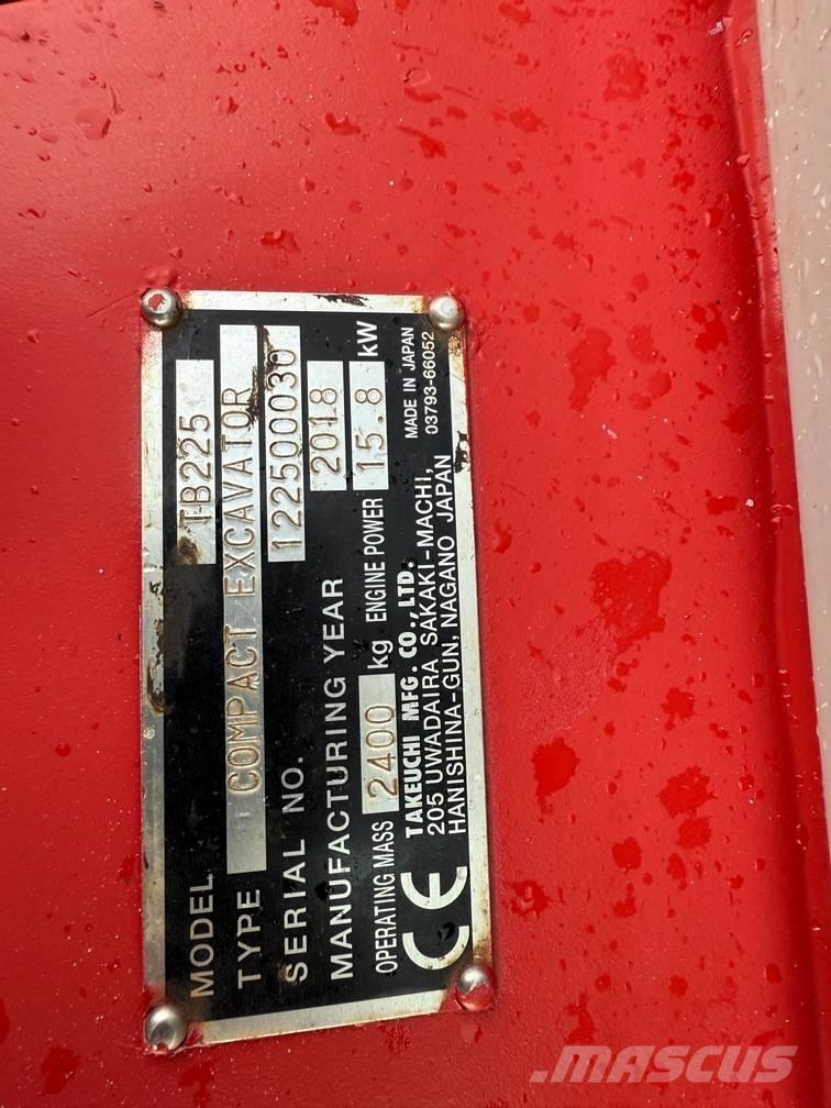 Takeuchi TB 225 Miniexcavadoras