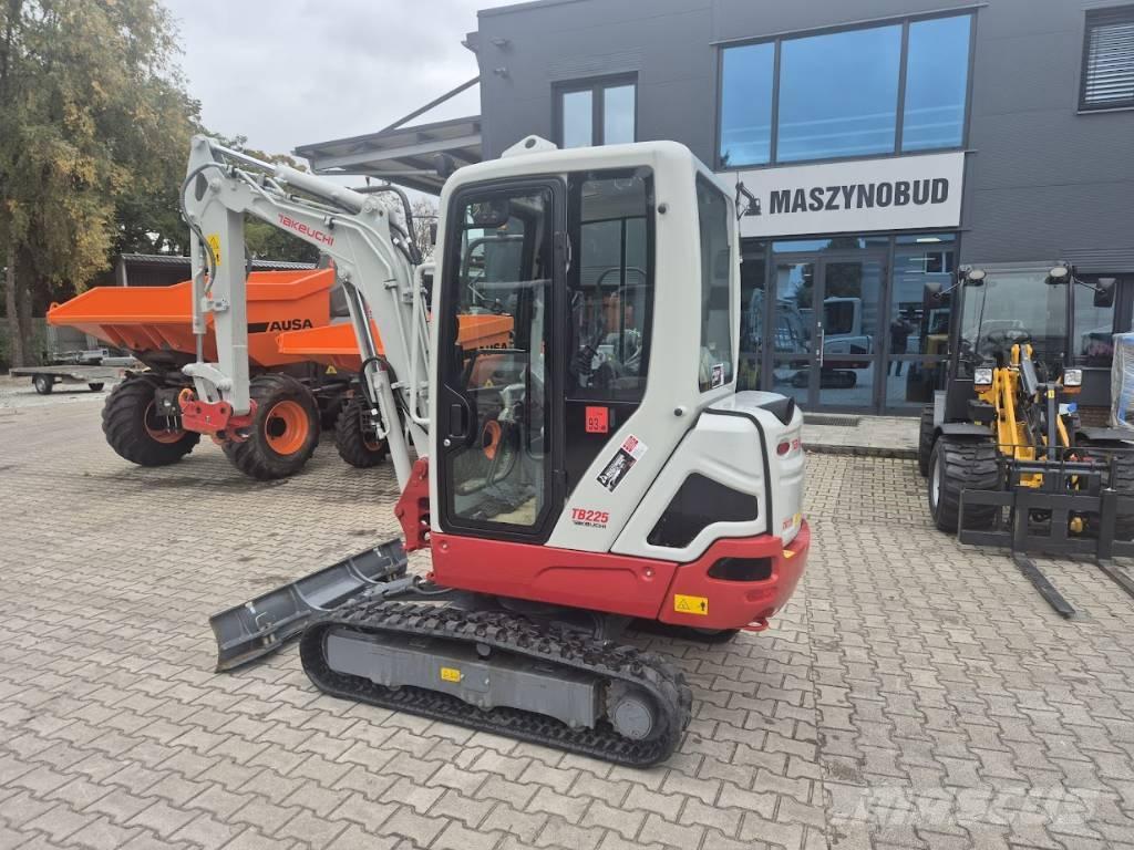 Takeuchi TB225 V0B Miniexcavadoras