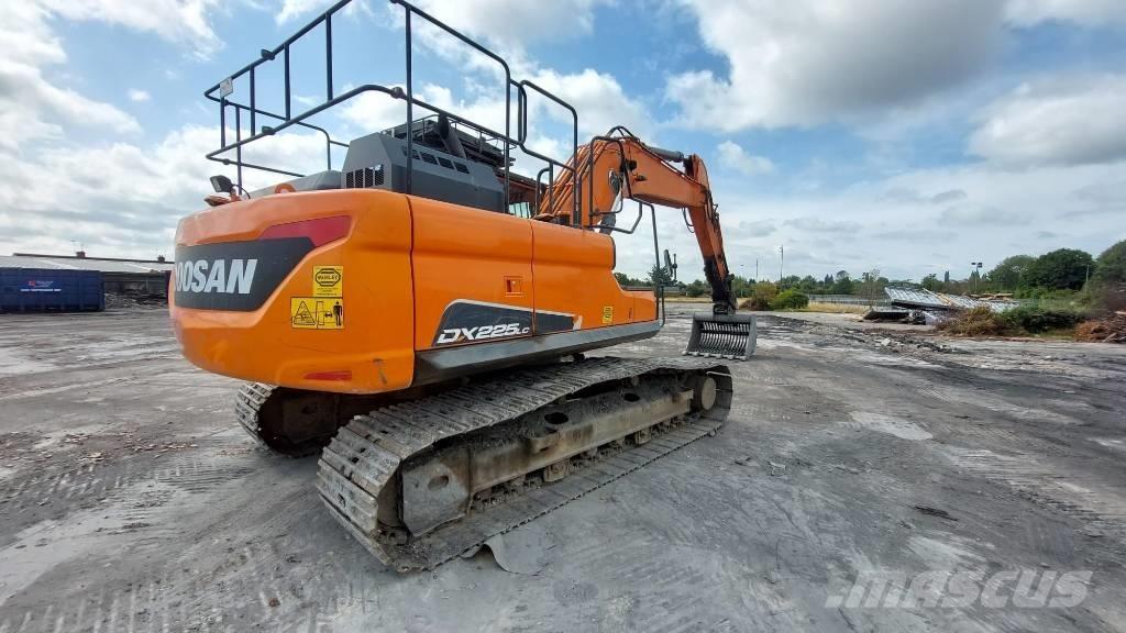 Doosan DX 225 LC Excavadoras sobre orugas