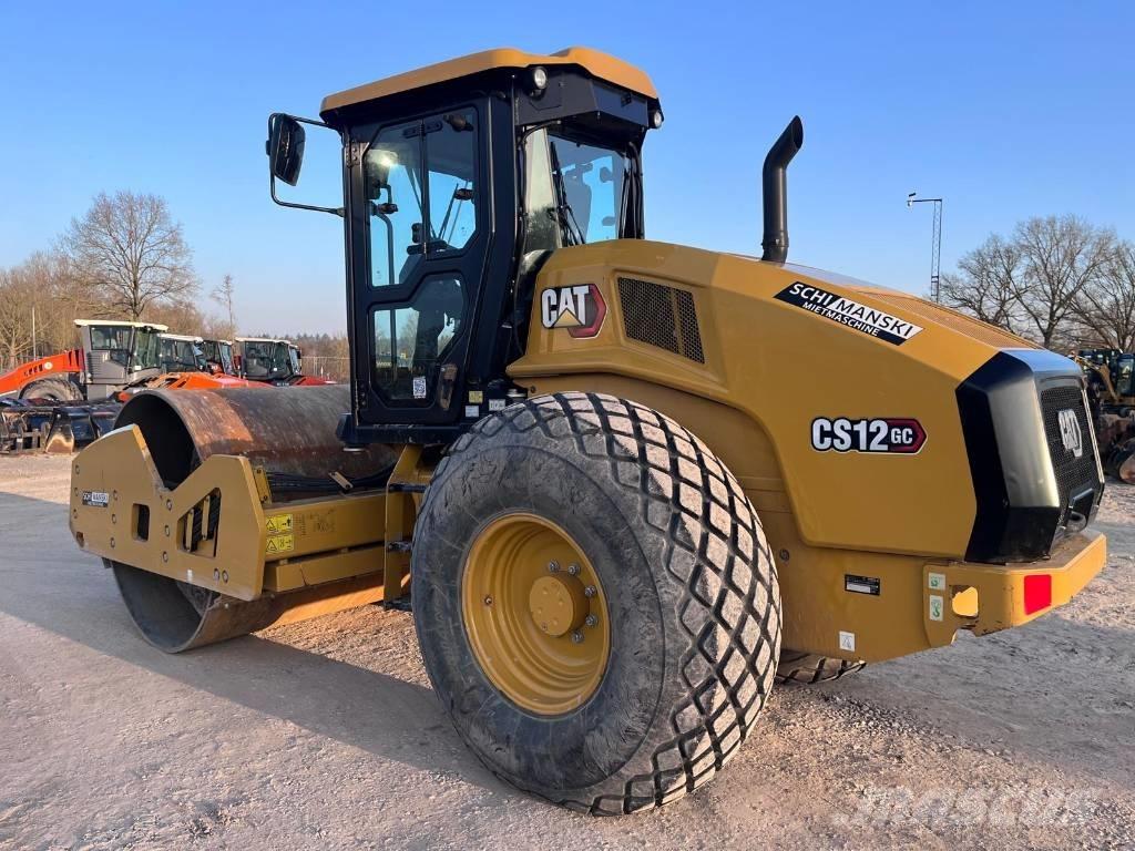 CAT CS12 GC Compactadoras de suelo