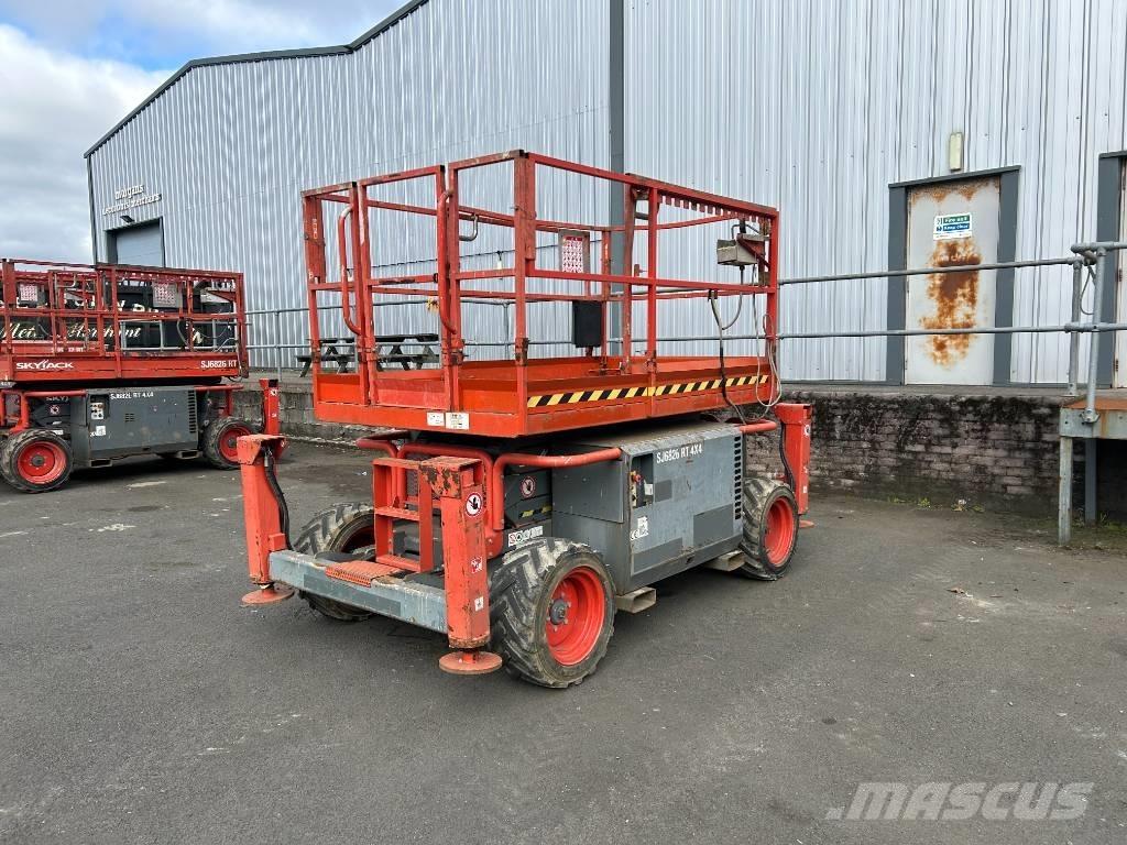 SkyJack SJ 6826 RT Plataformas tijera