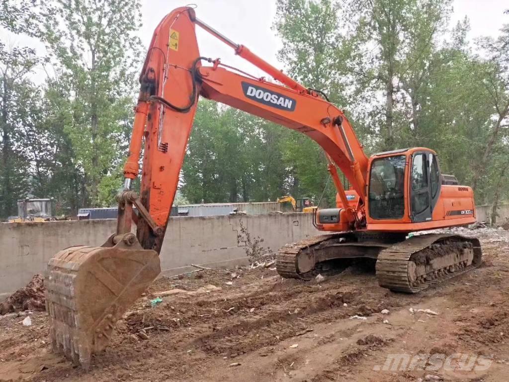 Doosan DX 300 LC Excavadoras sobre orugas