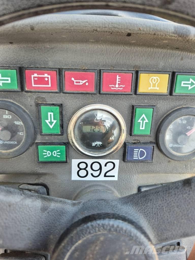 GiANT V 452 T HD Minicargadoras