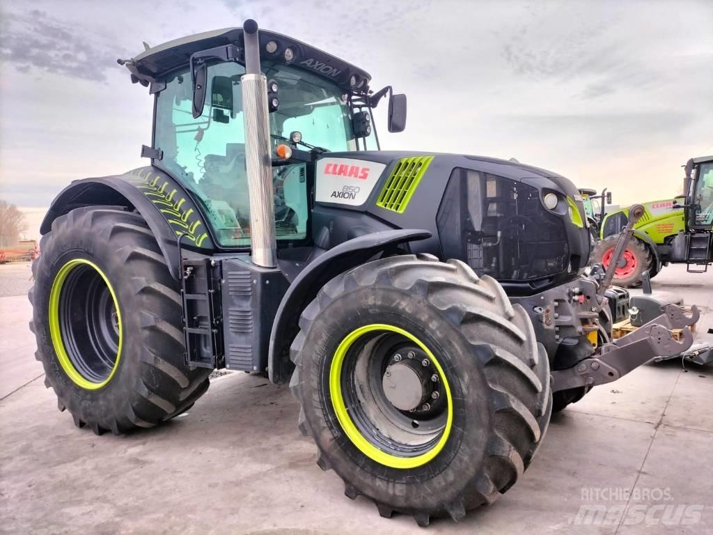 CLAAS Axion 810 Tractores