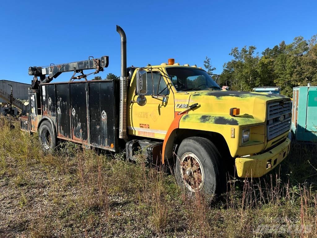 Ford F700 Vehículos municipales multiusos