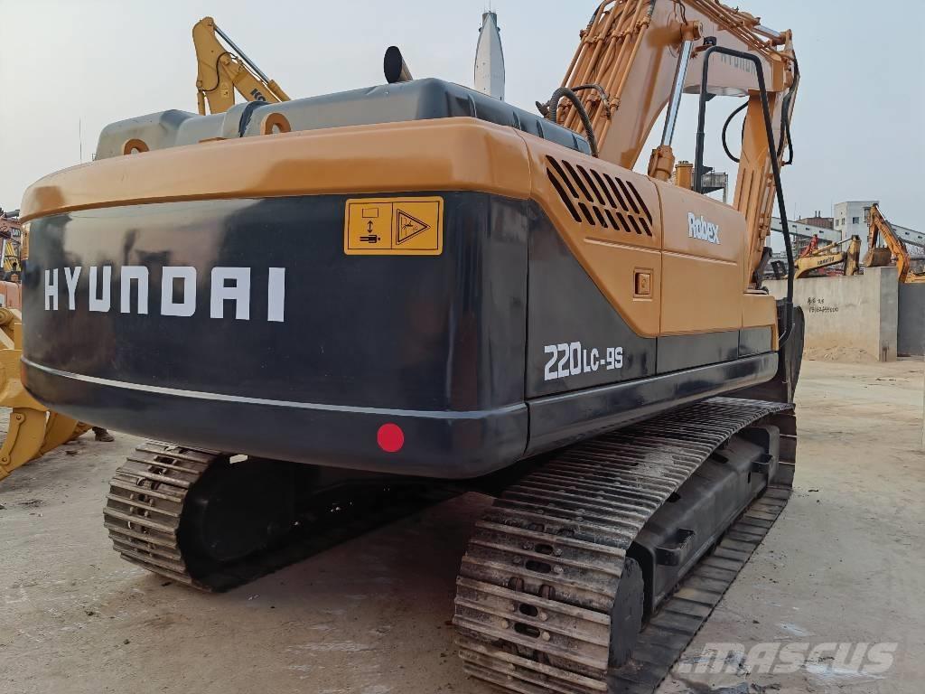Hyundai 220LC-9S Excavadoras sobre orugas