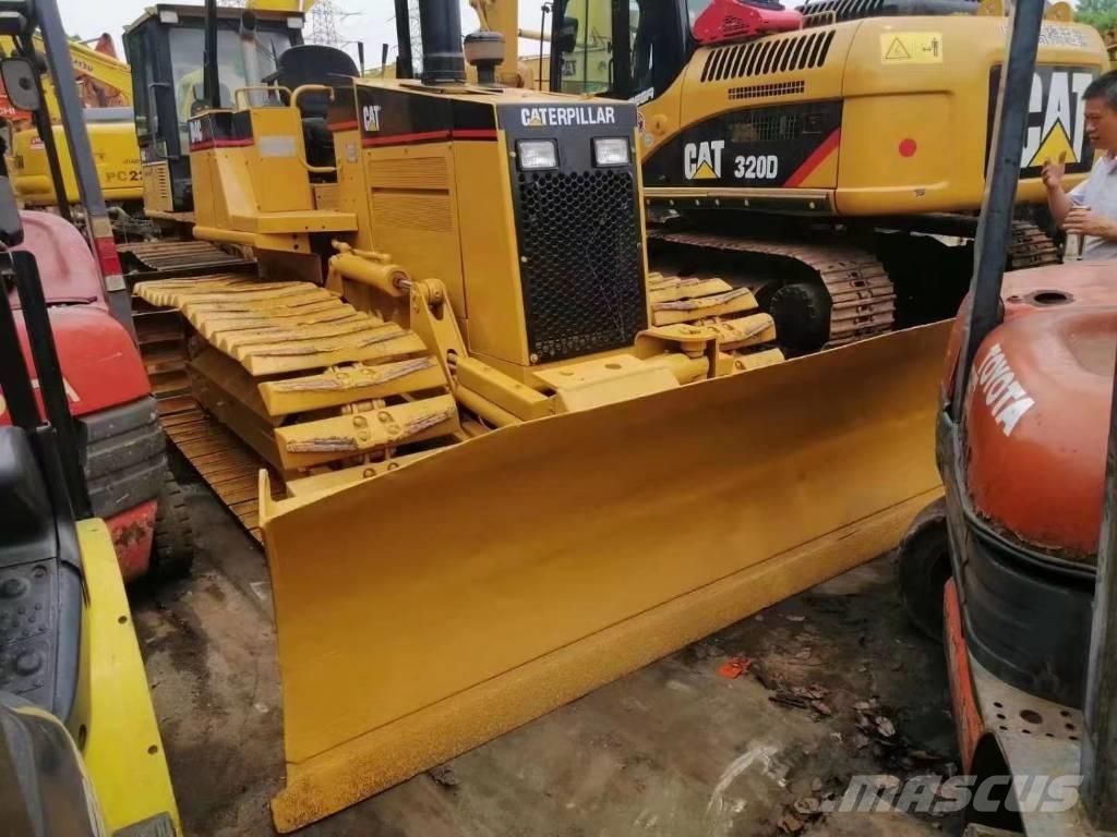 CAT D 4 C Buldozer sobre oruga