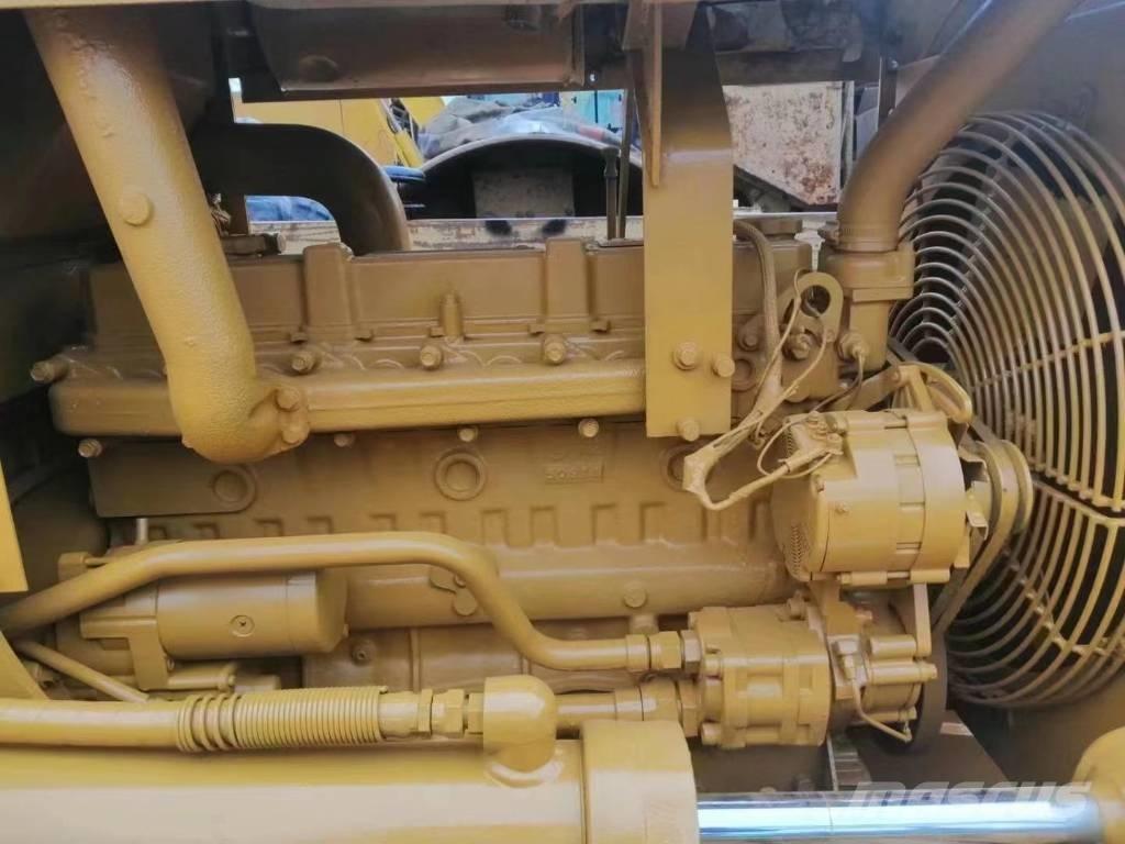 CAT D 4 C Buldozer sobre oruga