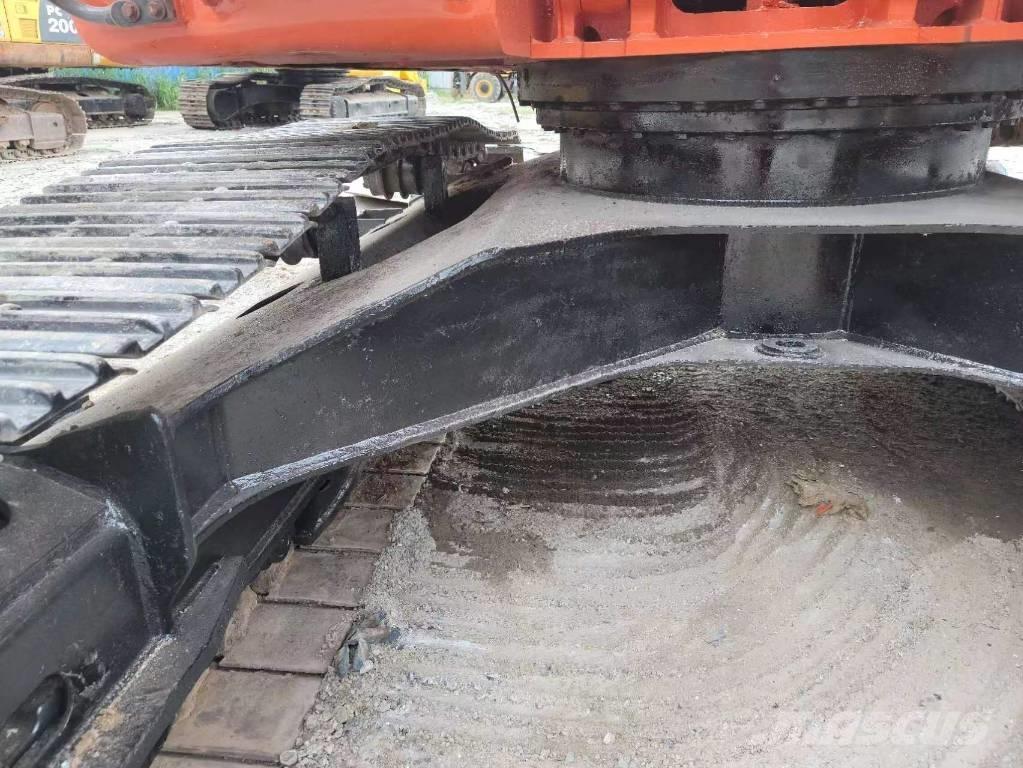 Doosan DX 225 LC Excavadoras sobre orugas