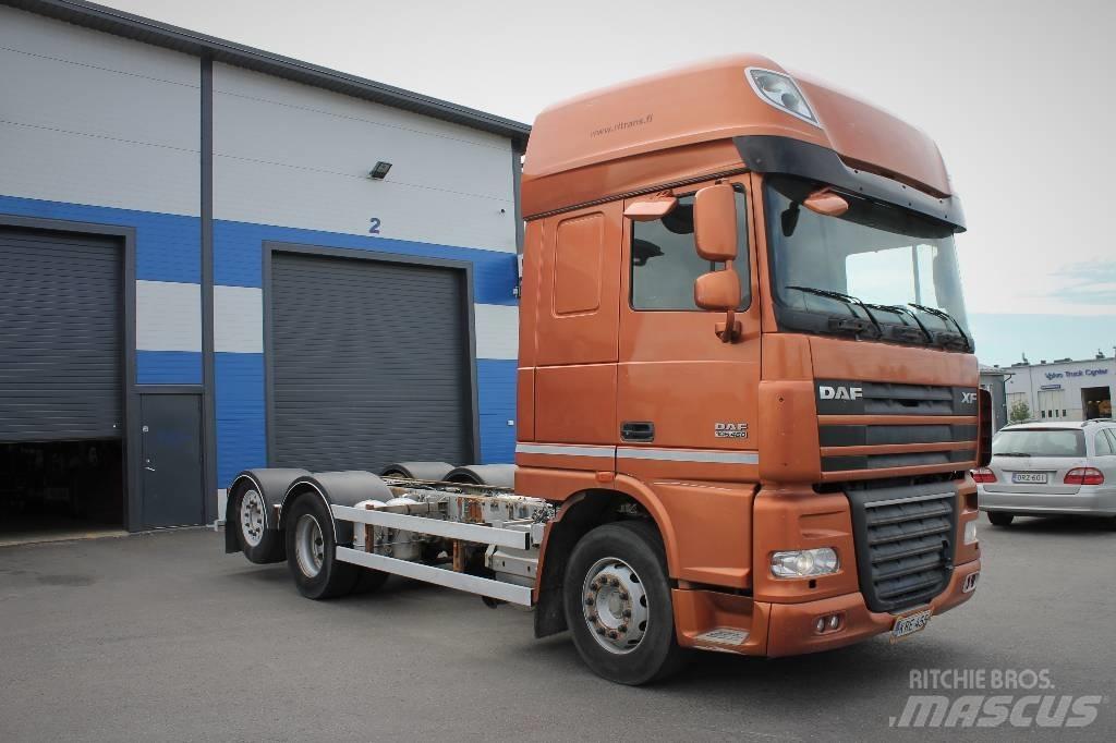 DAF XF105.460 Camiones con chasís y cabina