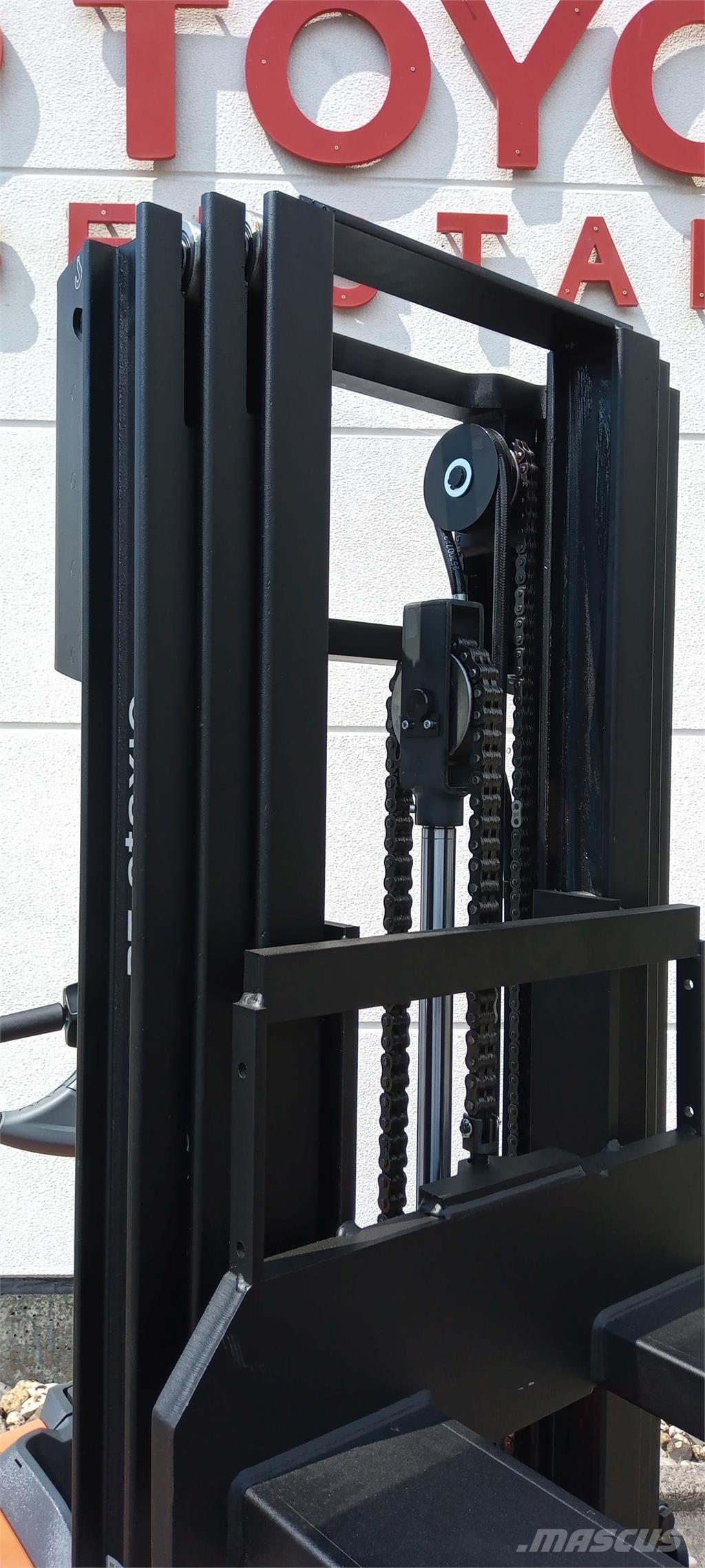 Toyota SWE120L Apiladoras eléctricos