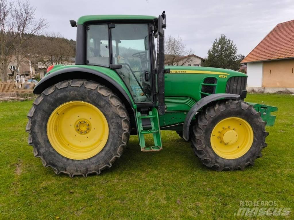 John Deere 6534 Tractores