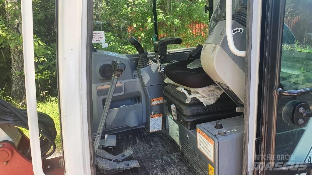 Takeuchi TB235 Miniexcavadoras