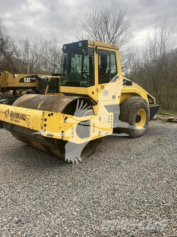 Bomag BW213D-4 Rodillos de un solo tambor