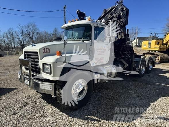 Mack RD688S Camiones tractor