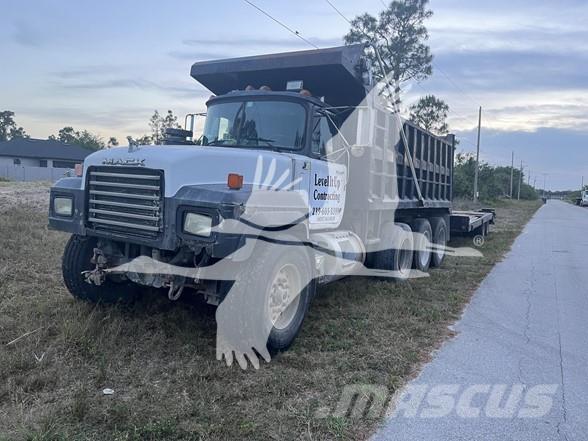 Mack RD688S Bañeras basculantes usadas