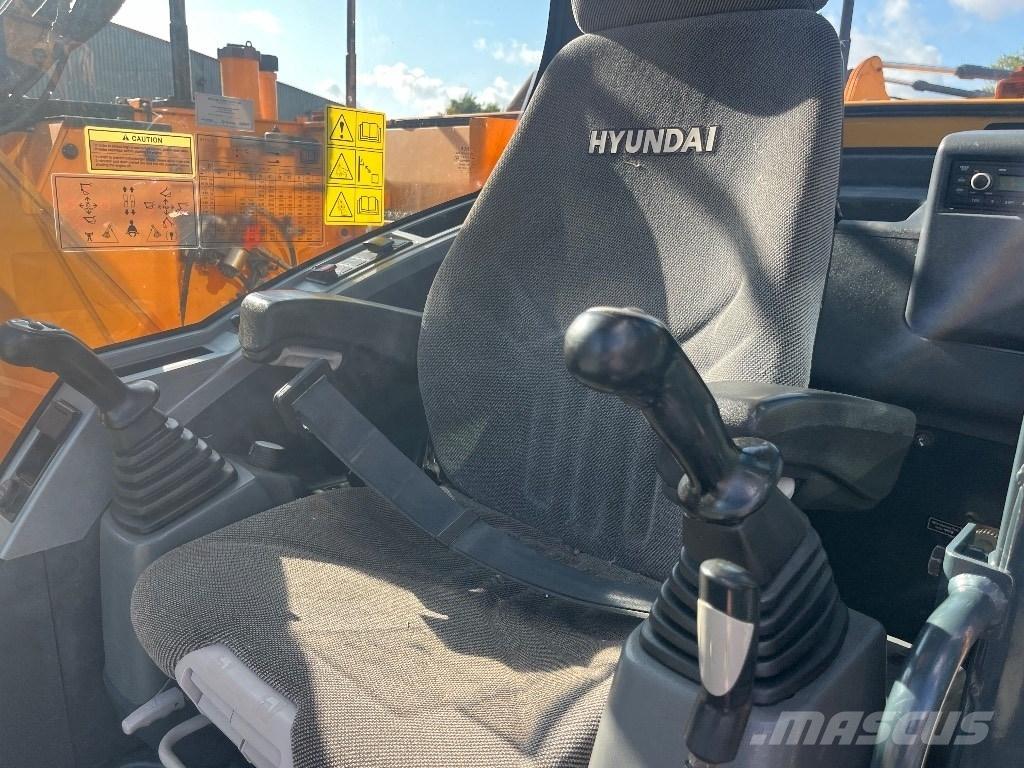 Hyundai HX130LCR Excavadoras sobre orugas
