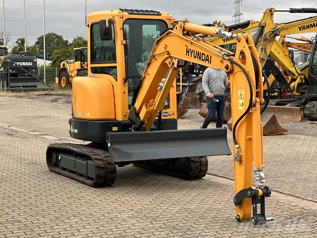Hyundai R35Z 9A Miniexcavadoras