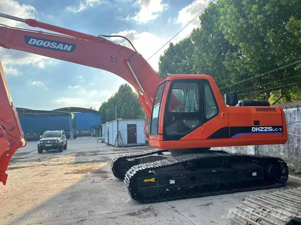 Doosan 225 Excavadoras sobre orugas