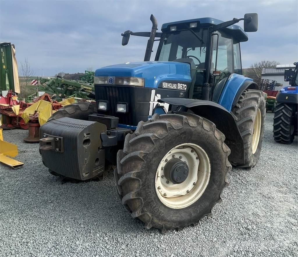 New Holland 8670 Tractores