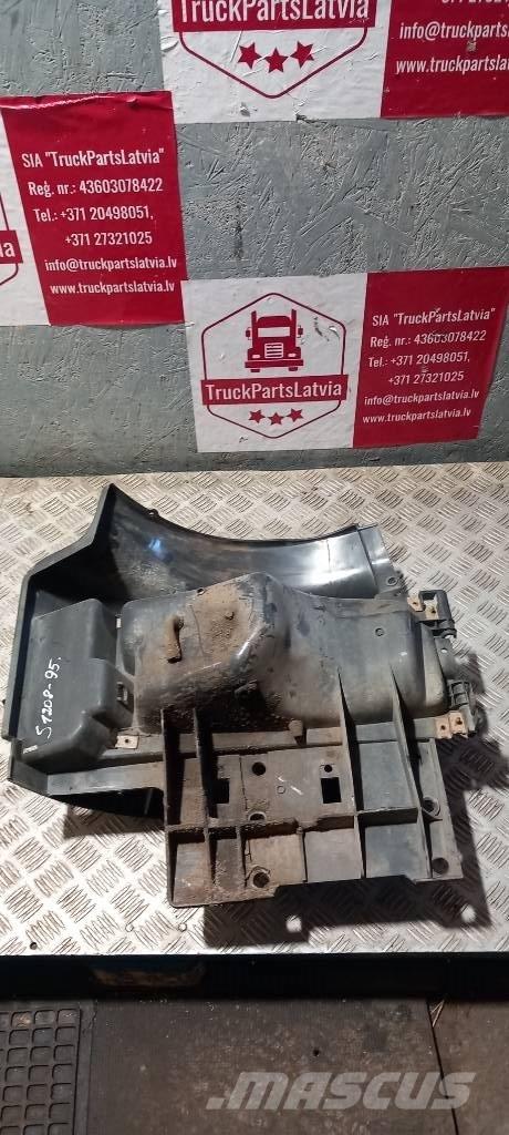 Scania 94 D.   1543634 Cabinas