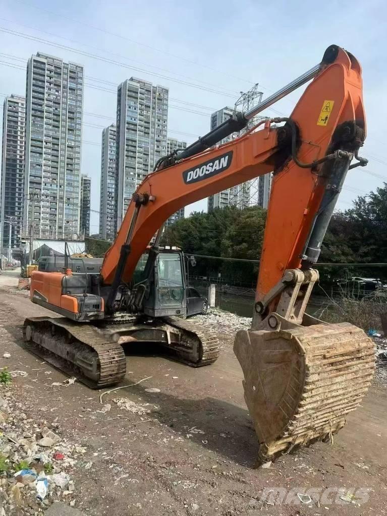 Doosan DX420LC Excavadoras sobre orugas