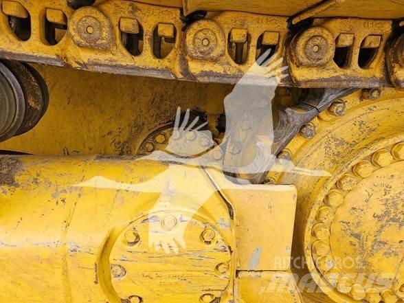 Komatsu D85EX Buldozer sobre oruga