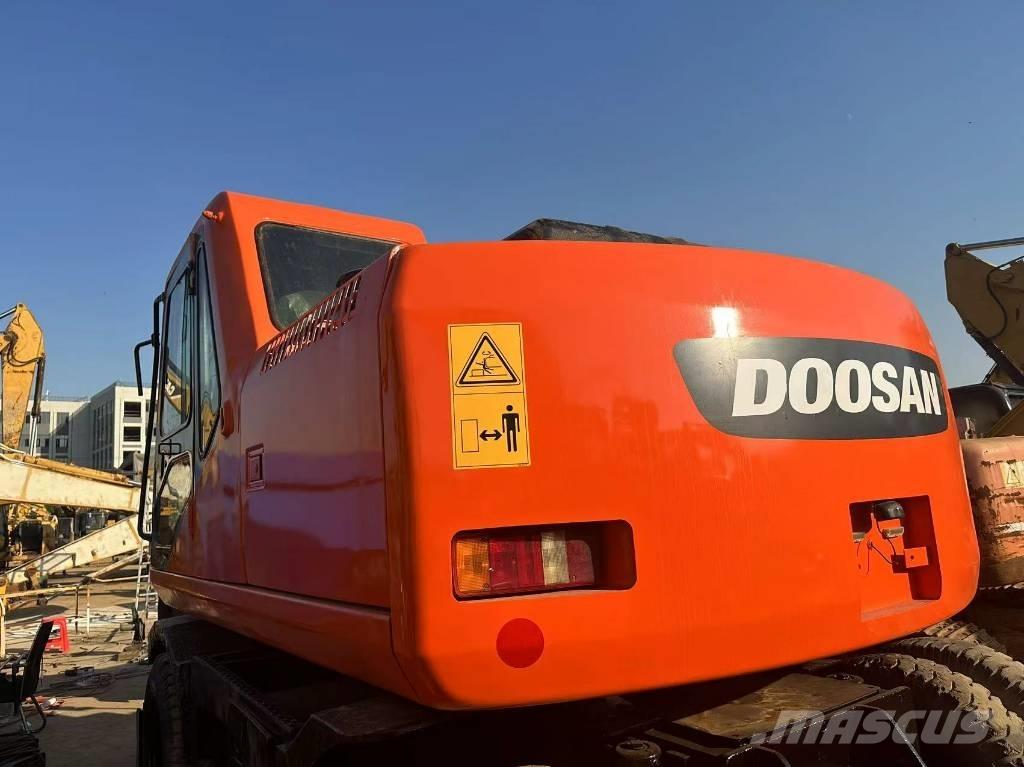 Doosan 150 W-7 Excavadoras de ruedas