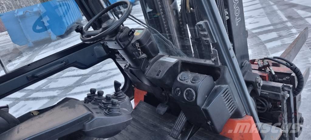 Toyota 7 FBMF 30 Carretillas de horquilla eléctrica