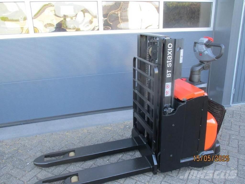 BT SWE 200D Montacargas manual