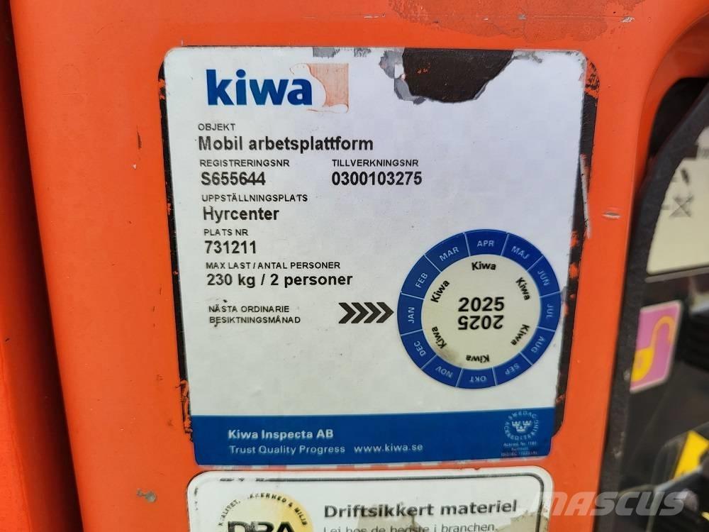 JLG E 300 AJP Plataformas con brazo de elevación manual