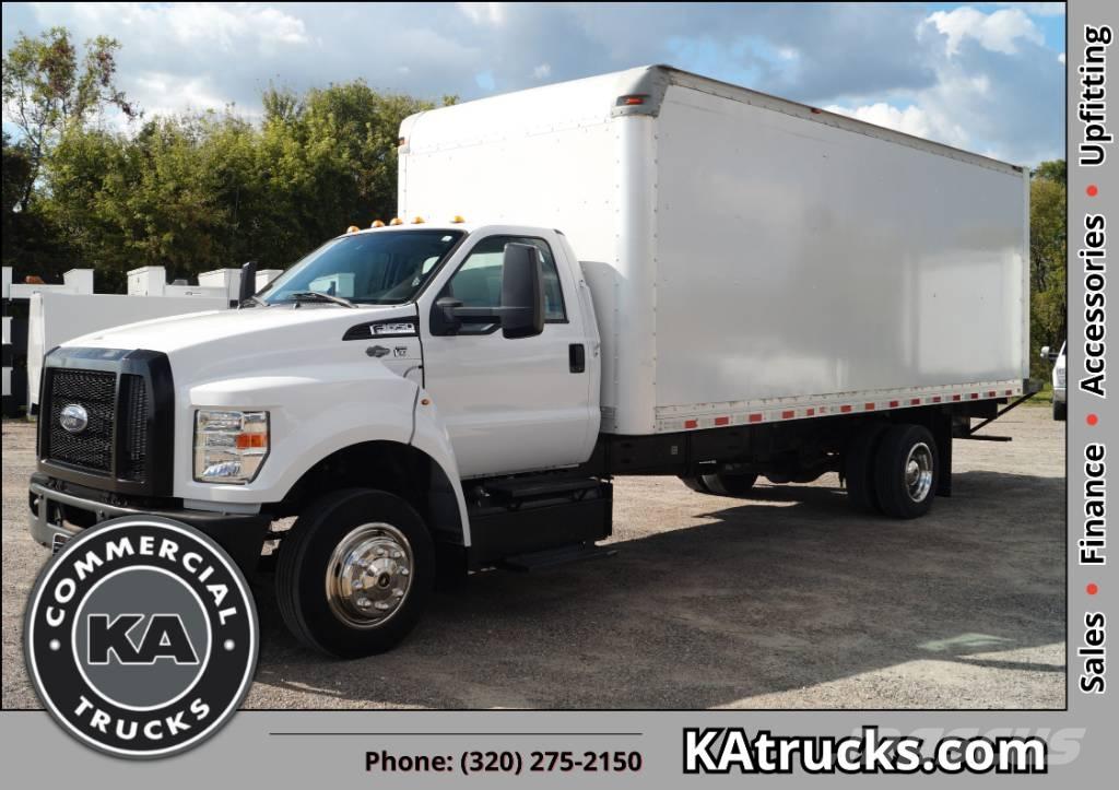 Ford F 650 Camiones con caja de remolque