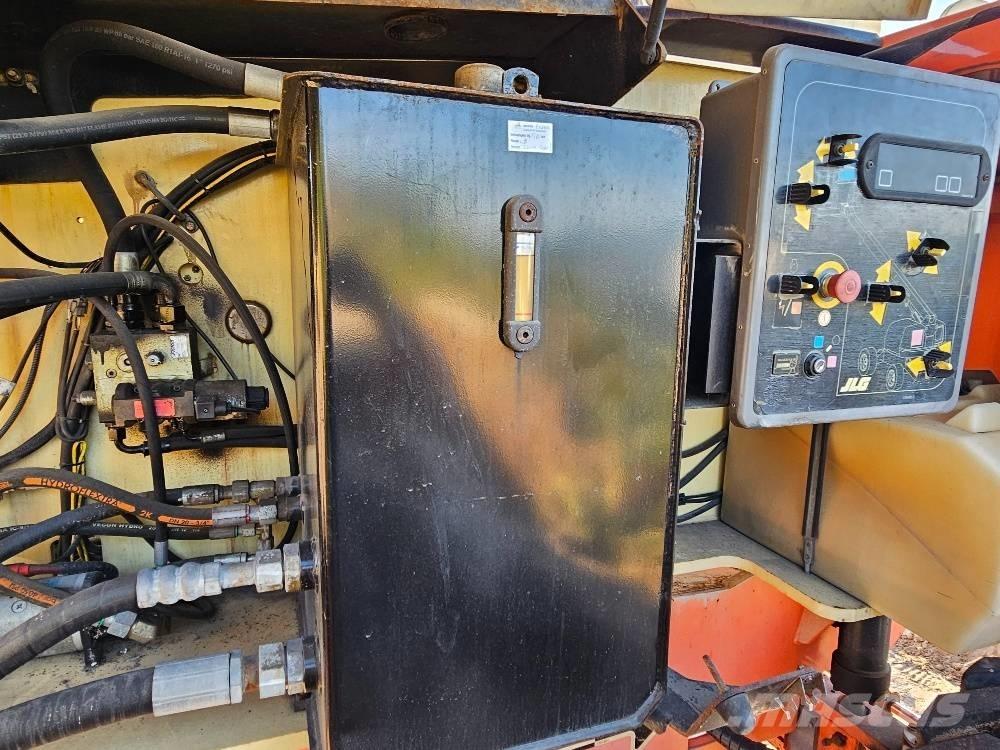 JLG 680S Plataformas con brazo de elevación telescópico