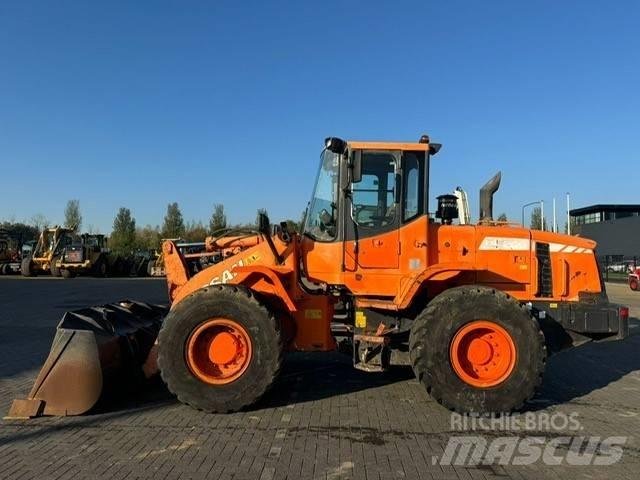 Doosan DL 200 Cargadoras sobre ruedas