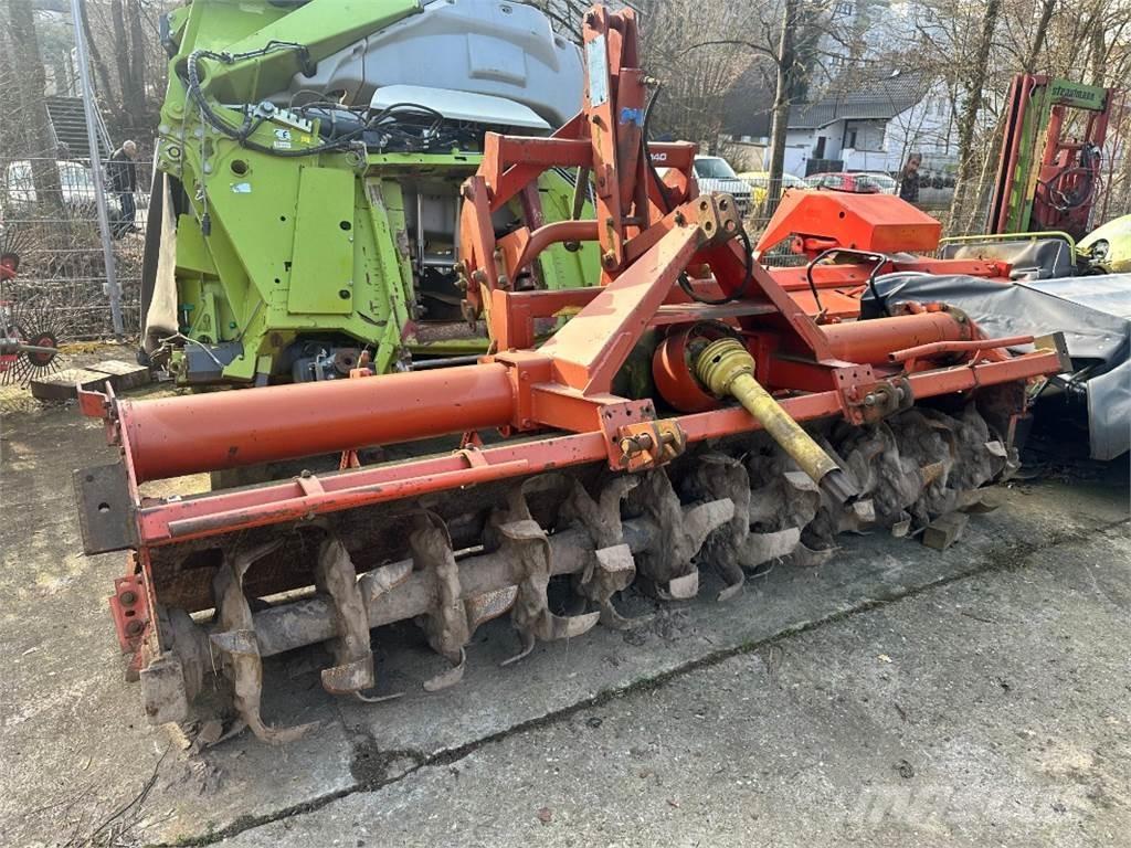 Kuhn EL140N 305 Trabajos de suelo